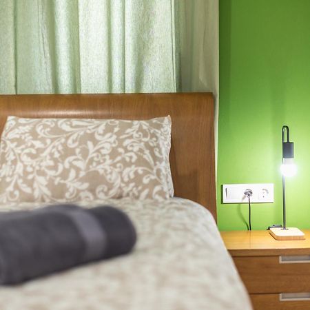 Stylish Luxury Apartment At Ampelokipi Metro Station Atene Esterno foto