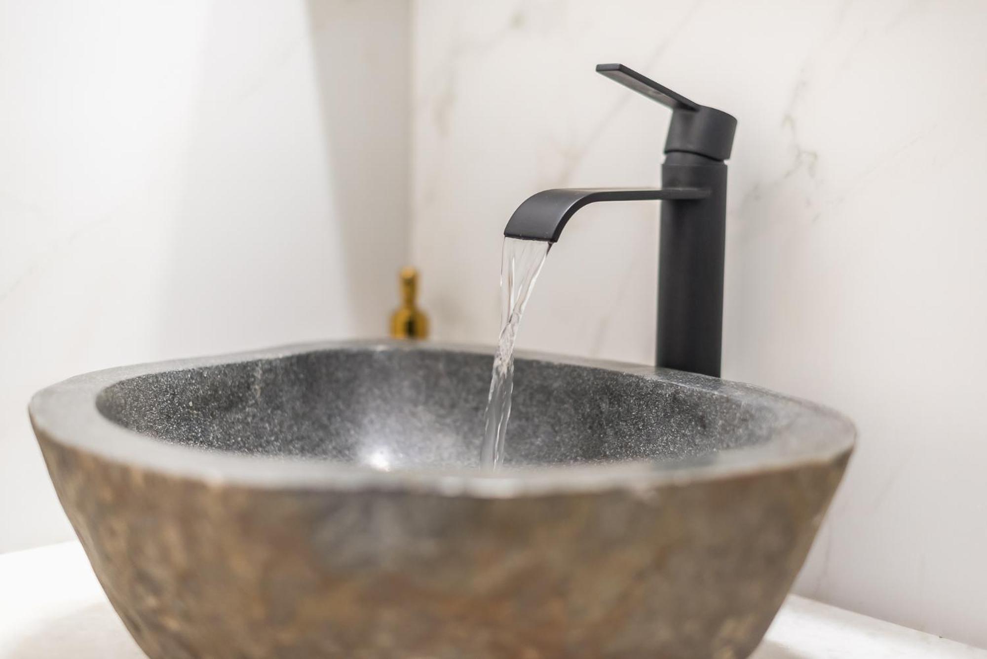 Stylish Luxury Apartment At Ampelokipi Metro Station Atene Esterno foto