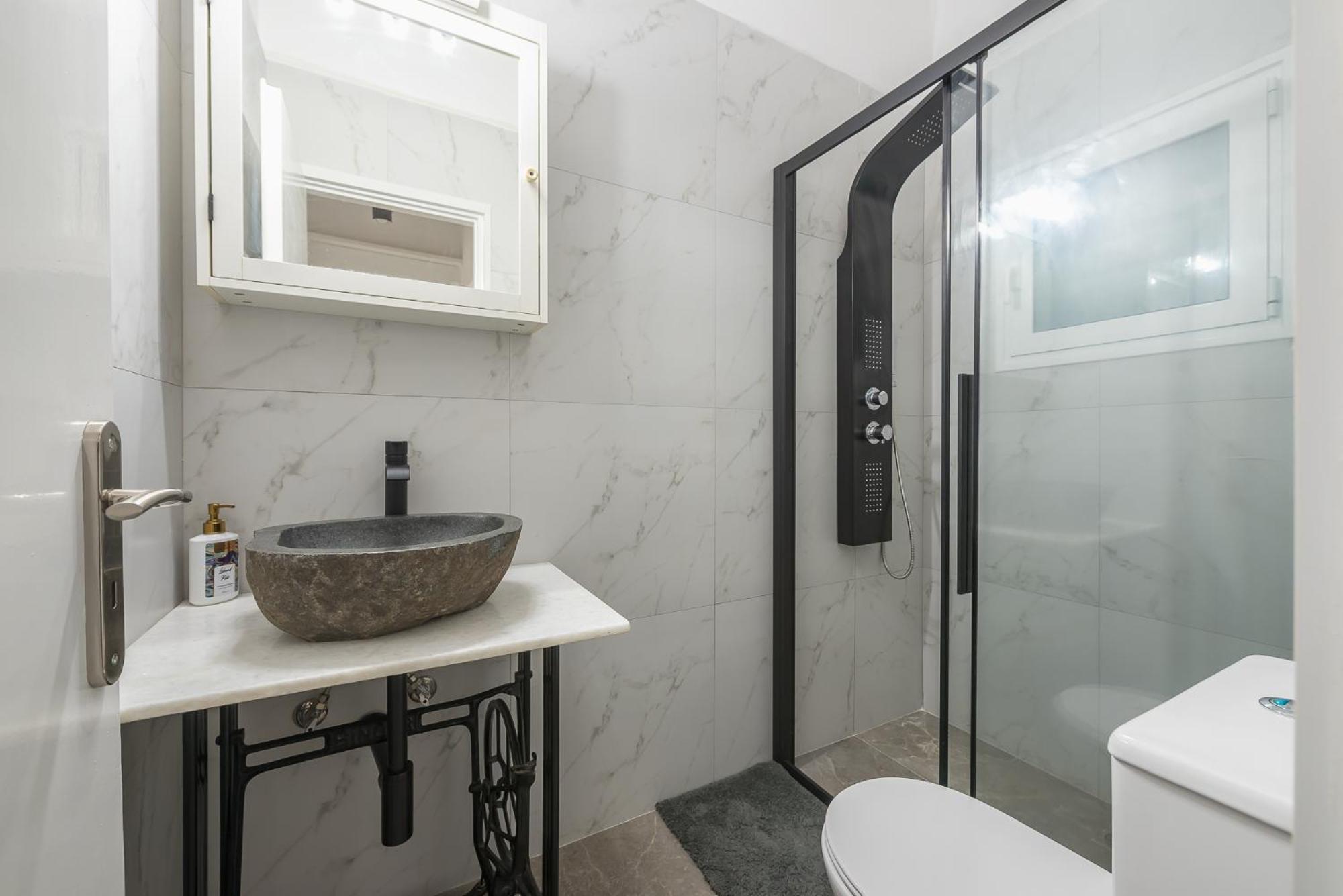 Stylish Luxury Apartment At Ampelokipi Metro Station Atene Esterno foto