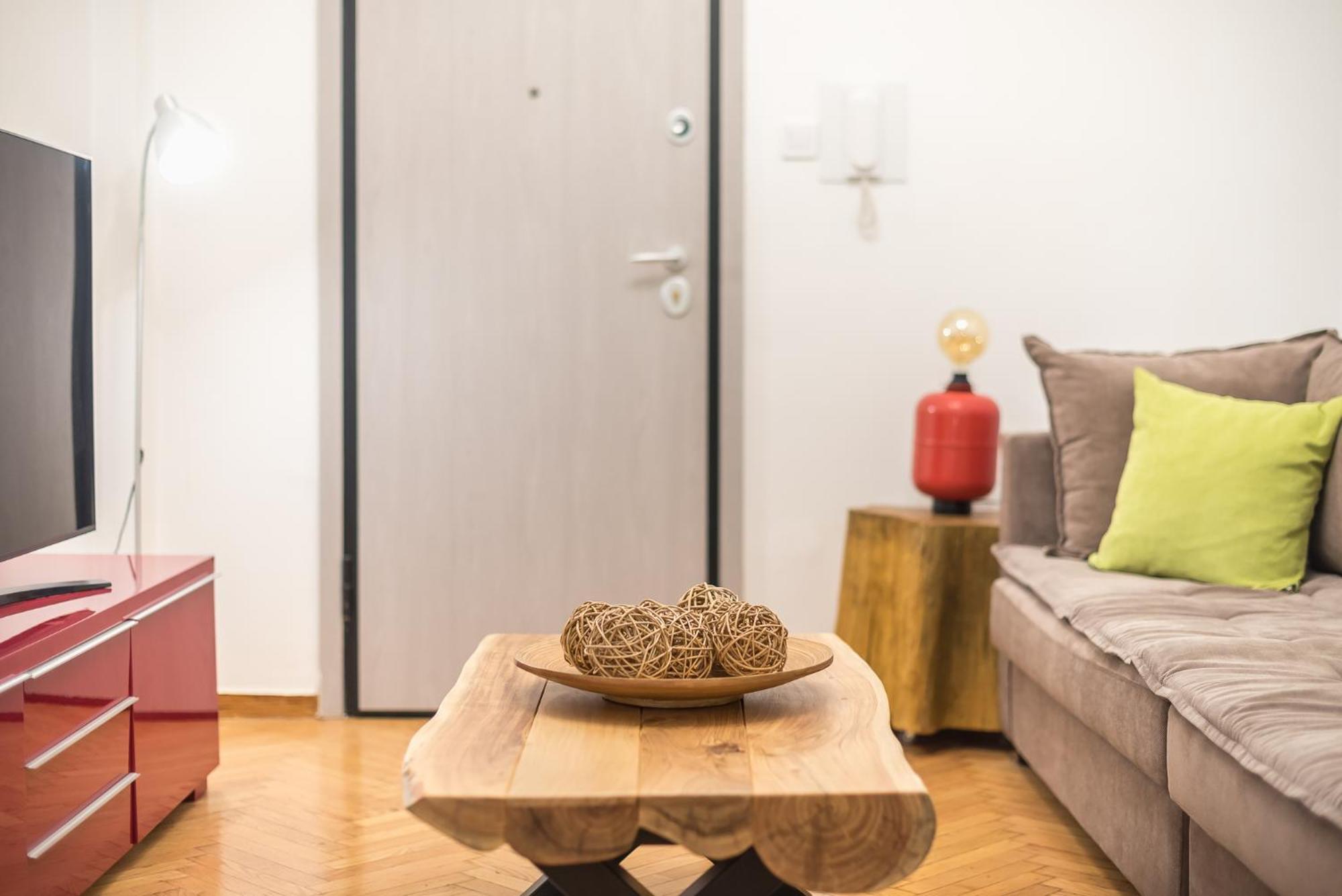 Stylish Luxury Apartment At Ampelokipi Metro Station Atene Esterno foto